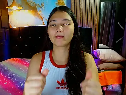 Snapshot of alissonwinx chatting on 06-23-26, 07:23 alissonwinx online show from 06-23-26, 07:23