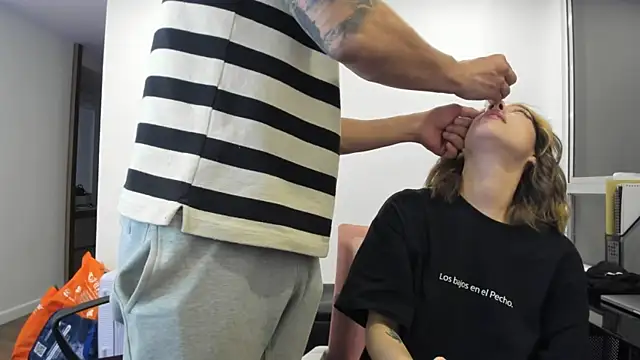 Snapshot of savage_sweethearts chatting on 01-27-25, 01:48 savage sweethearts online show from 01-27-25, 01:48