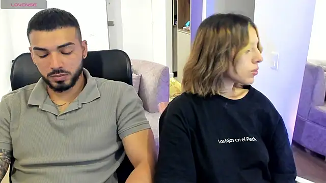 Snapshot of savage_sweethearts chatting on 02-04-25, 11:49 savage sweethearts online show from 02-04-25, 11:49