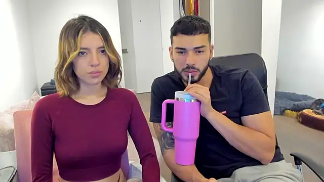 Snapshot of savage_sweethearts chatting on 03-21-25, 05:32 savage sweethearts online show from 03-21-25, 05:32