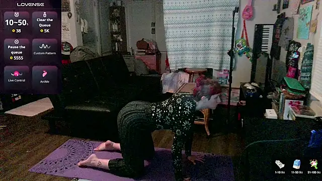 Snapshot of _hellostormy_ chatting on 03-02-25, 12:01 hellostormy online show from 03-02-25, 12:01