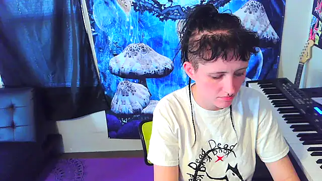 Snapshot of _hellostormy_ chatting on 11-03-25, 03:57 hellostormy online show from 11-03-25, 03:57