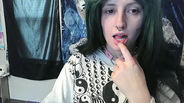 Snapshot of _hellostormy_ chatting on 02-05-26, 07:40 hellostormy online show from 02-05-26, 07:40