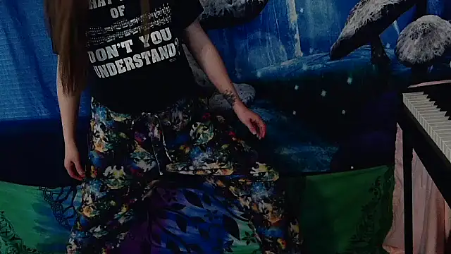 Snapshot of _hellostormy_ chatting on 03-10-26, 06:24 hellostormy online show from 03-10-26, 06:24