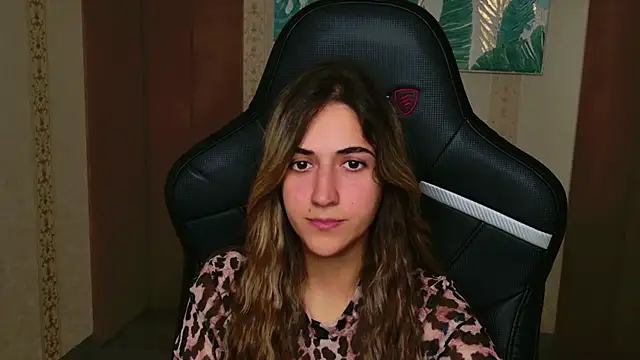 Snapshot of Teresa_Stane chatting on 09-22-25, 05:31 Teresa Stane online show from 09-22-25, 05:31