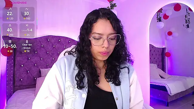 Snapshot of Aurora_Brownn chatting on 03-17-25, 02:08 Aurora Brownn online show from 03-17-25, 02:08