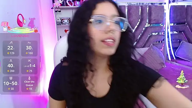 Aurora Brownn online show from 12-23-25, 04:32