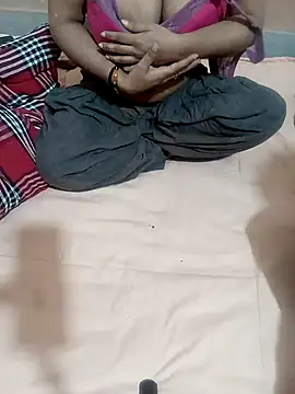 Snapshot of Haniya-143 chatting on 12-14-24, 02:21 Haniya-143 online show from 12-14-24, 02:21