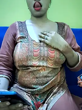 Snapshot of Haniya-143 chatting on 09-15-25, 01:33 Haniya-143 online show from 09-15-25, 01:33