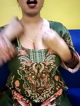 Snapshot of Haniya-143 chatting on 10-02-25, 09:11 Haniya-143 online show from 10-02-25, 09:11