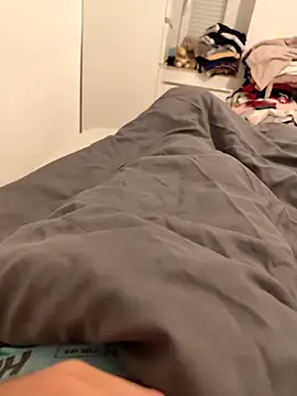 Snapshot of ariel-rick chatting on 09-09-25, 09:03 ariel-rick online show from 09-09-25, 09:03