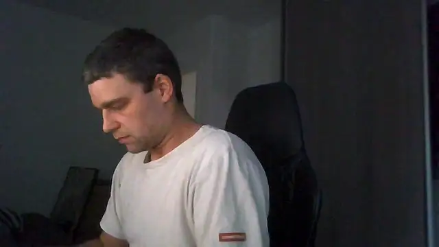 Snapshot of The_big_viking_ chatting on 12-21-24, 09:44 The big viking online show from 12-21-24, 09:44