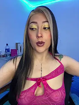 Luna SofiaXX online show from 05-17-26, 05:49
