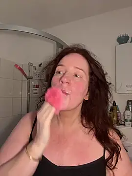 Engel mia online show from 03-19-26, 10:41