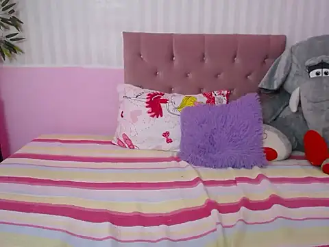 ximena bunny online show from 12-19-24, 10:21