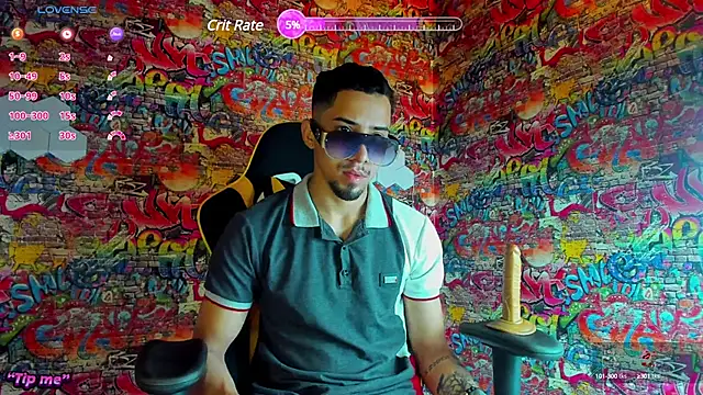 Snapshot of The_zeus_boy chatting on 12-11-24, 02:09 The zeus boy online show from 12-11-24, 02:09