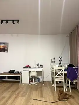 Snapshot of reema6969 chatting on 12-11-24, 02:22 reema6969 online show from 12-11-24, 02:22