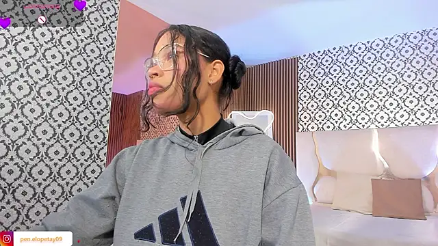 penelope tay1 online show from 02-05-26, 03:22