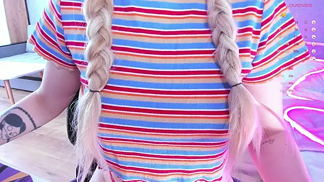 Amy honey angel online show from 02-25-26, 11:20