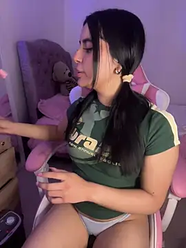 Emily-14 online show from 04-15-26, 05:14