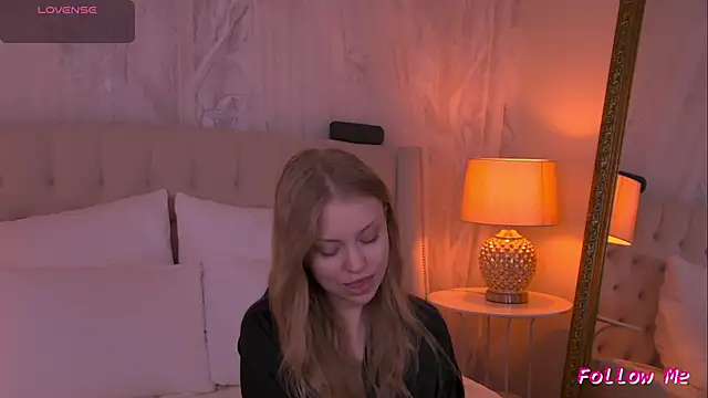 DorisHell online show from 12-20-25, 06:53