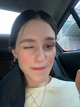 Mia Mia M online show from 02-12-26, 02:45