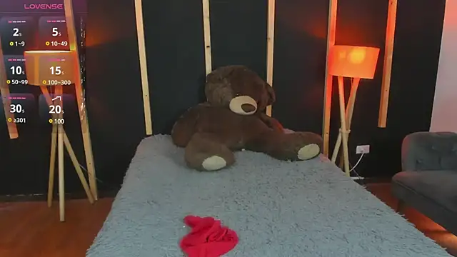 Snapshot of vampy_dolll chatting on 01-07-25, 01:03 vampy dolll online show from 01-07-25, 01:03