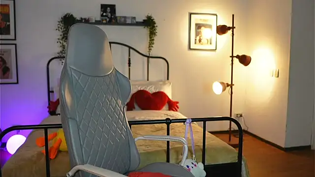 Snapshot of vampy_dolll chatting on 02-11-25, 01:31 vampy dolll online show from 02-11-25, 01:31