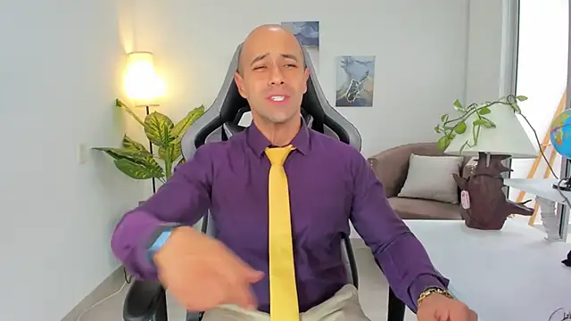 Snapshot of ryan_master_ chatting on 12-24-24, 04:30 ryan master online show from 12-24-24, 04:30