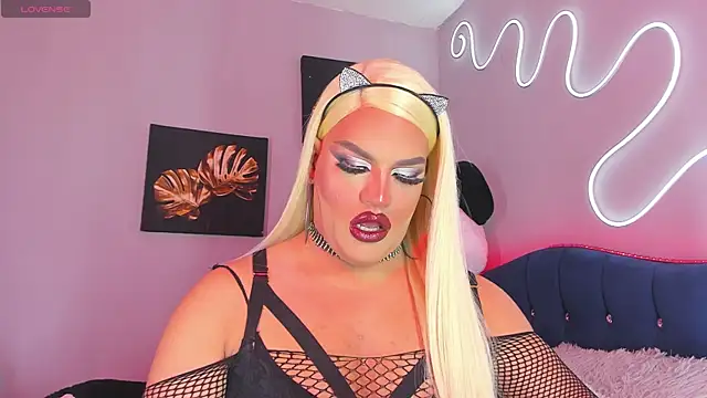 Snapshot of Missisabella_ chatting on 09-13-25, 01:27 Missisabella online show from 09-13-25, 01:27