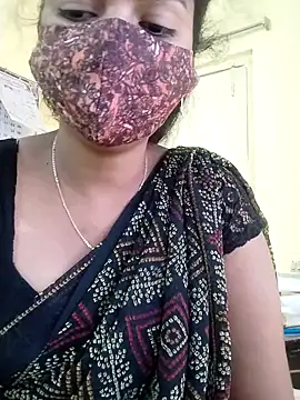 Snapshot of Telugu_magic_07 chatting on 02-15-25, 08:11 Telugu magic 07 online show from 02-15-25, 08:11