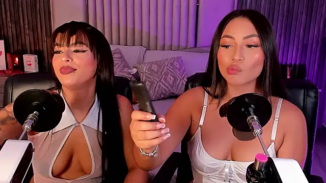 Snapshot of Lillyortiz chatting on 11-26-25, 08:32 Lillyortiz online show from 11-26-25, 08:32