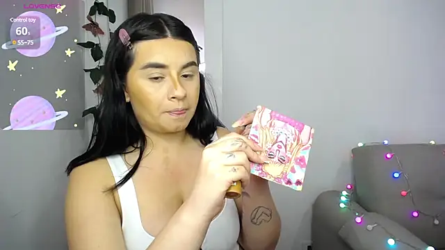 Snapshot of SaraBraun_ chatting on 02-18-25, 07:41 SaraBraun online show from 02-18-25, 07:41