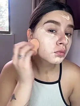 Snapshot of SaraBraun_ chatting on 11-14-25, 05:00 SaraBraun online show from 11-14-25, 05:00