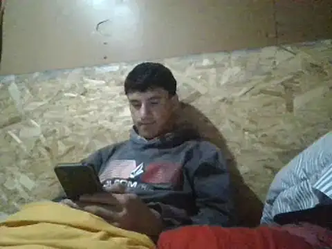 Snapshot of xxx-999 chatting on 09-17-25, 03:19 xxx-999 online show from 09-17-25, 03:19