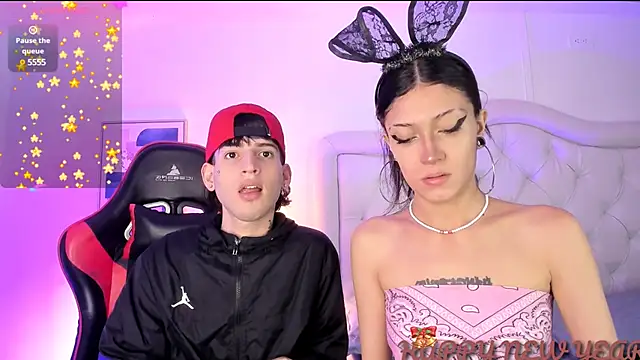 Snapshot of sett_and_gwen chatting on 01-03-25, 05:39 sett and gwen online show from 01-03-25, 05:39