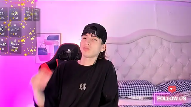 Snapshot of sett_and_gwen chatting on 01-28-25, 11:07 sett and gwen online show from 01-28-25, 11:07