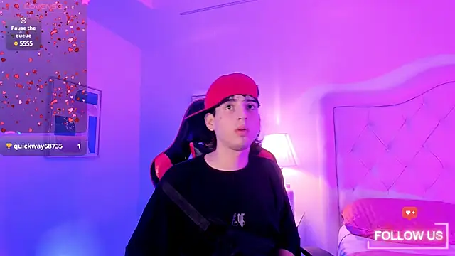 Snapshot of sett_and_gwen chatting on 02-22-25, 11:46 sett and gwen online show from 02-22-25, 11:46