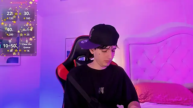 Snapshot of sett_and_gwen chatting on 03-09-25, 04:38 sett and gwen online show from 03-09-25, 04:38