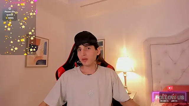 Snapshot of sett_and_gwen chatting on 03-17-25, 04:08 sett and gwen online show from 03-17-25, 04:08