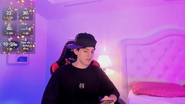 Snapshot of sett_and_gwen chatting on 03-23-25, 03:43 sett and gwen online show from 03-23-25, 03:43