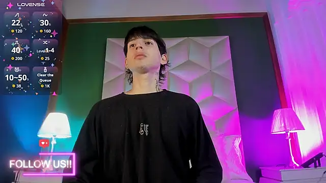 Snapshot of sett_and_gwen chatting on 09-23-25, 04:04 sett and gwen online show from 09-23-25, 04:04