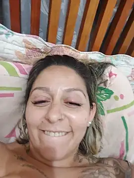 Snapshot of baixinhaloira chatting on 12-21-24, 02:19 baixinhaloira online show from 12-21-24, 02:19