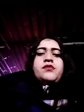 Snapshot of Yaz_Moon chatting on 02-01-25, 04:11 Yaz Moon online show from 02-01-25, 04:11