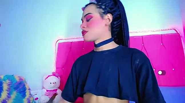 Snapshot of Theylor_Rouse chatting on 01-23-25, 04:30 Theylor Rouse online show from 01-23-25, 04:30