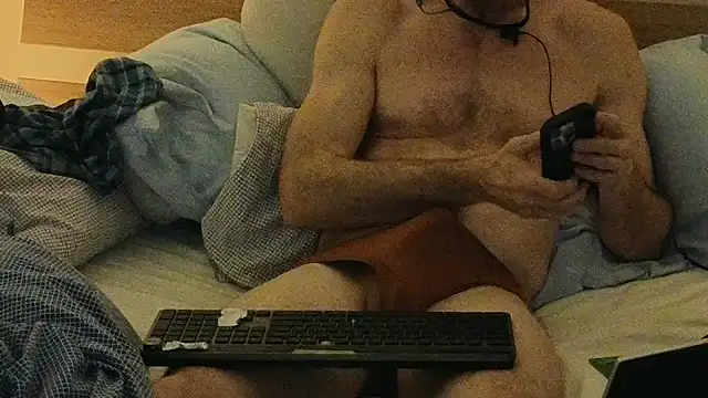 Twowellshapedheads online show from 03-31-26, 10:43