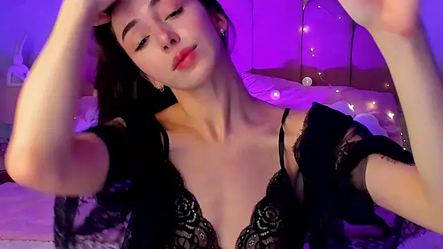 ElsaYoung online show from 12-15-25, 08:24