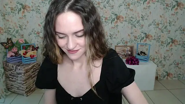 Snapshot of Lina_Star_S chatting on 02-01-25, 10:37 Lina Star S online show from 02-01-25, 10:37