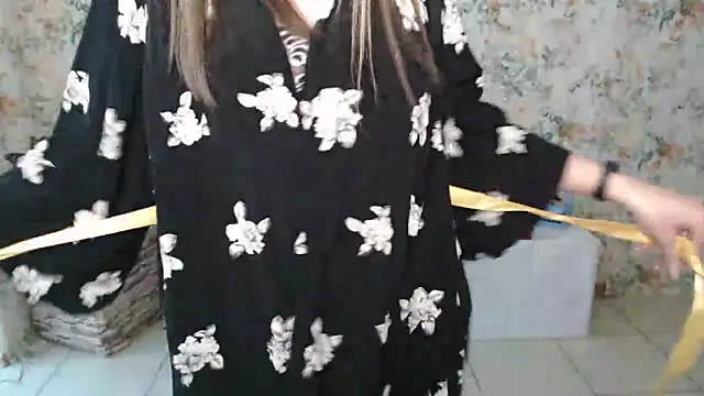 Snapshot of Lina_Star_S chatting on 02-04-25, 10:21 Lina Star S online show from 02-04-25, 10:21