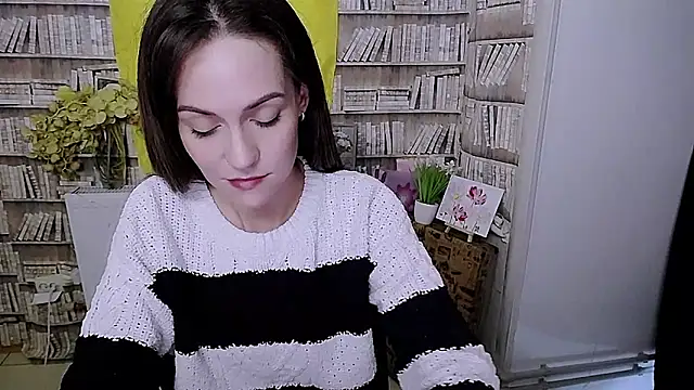 Snapshot of Lina_Star_S chatting on 10-12-25, 08:24 Lina Star S online show from 10-12-25, 08:24